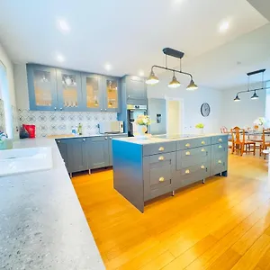 https://block-2-flat-16-westfield-court.edinburghhotelsuk.org